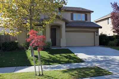 895 Trehowell Dr - Photo 2 of 12