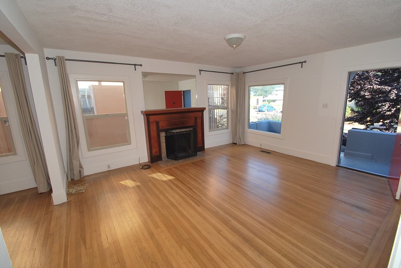 2621 Eastman Ave - Photo 2 of 12