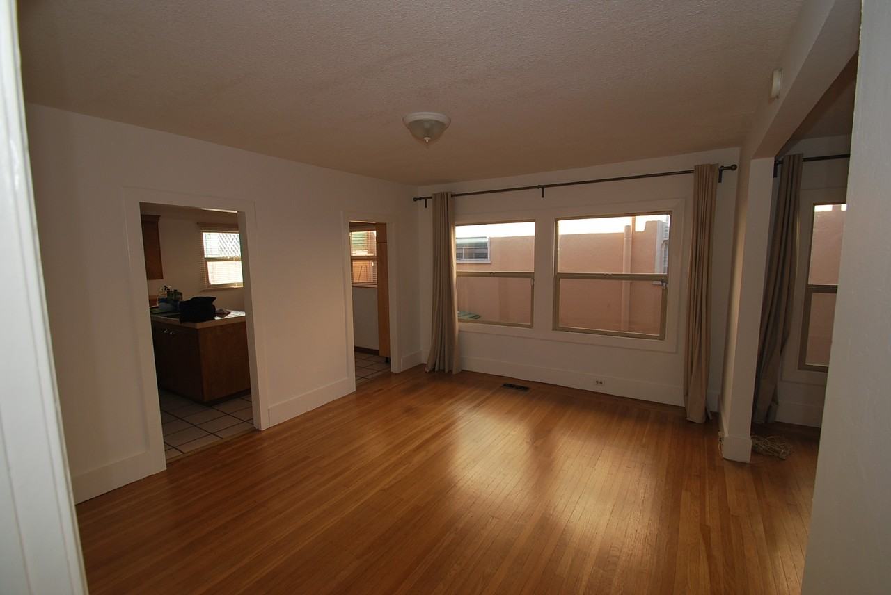 2621 Eastman Ave - Photo 3 of 12