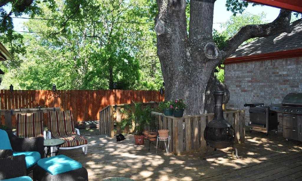 4102 Chamberlain Cir - Photo 3 of 15