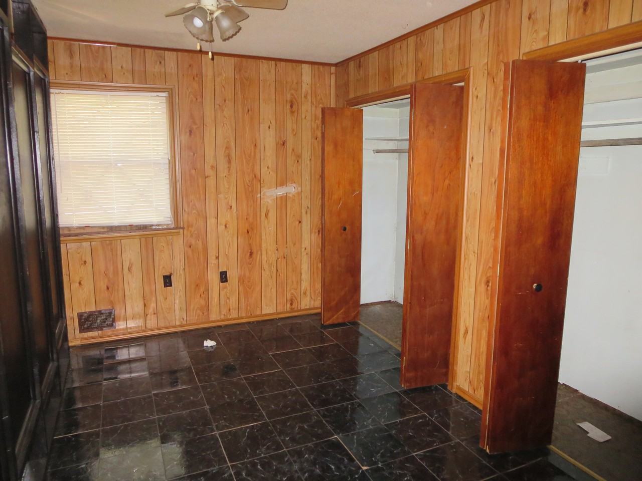 11301 Bennington Ave - Photo 3 of 3