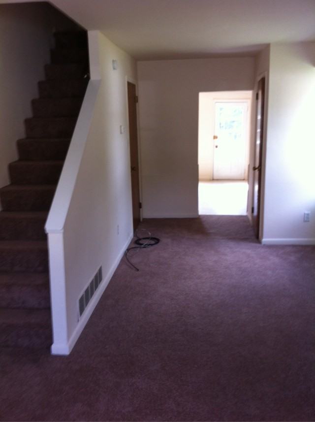 818 Main St - Photo 2 of 4