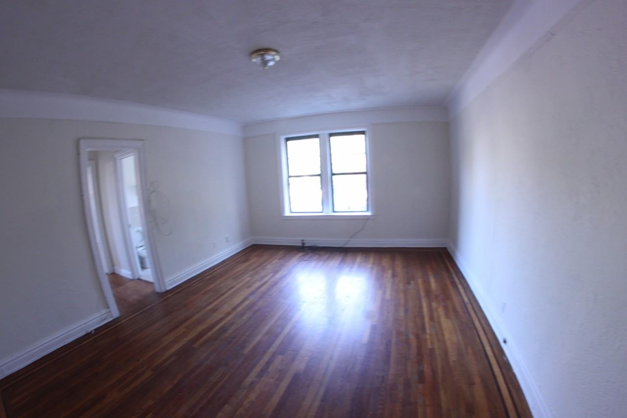 241 S. Arlington Avenue - Photo 2 of 8