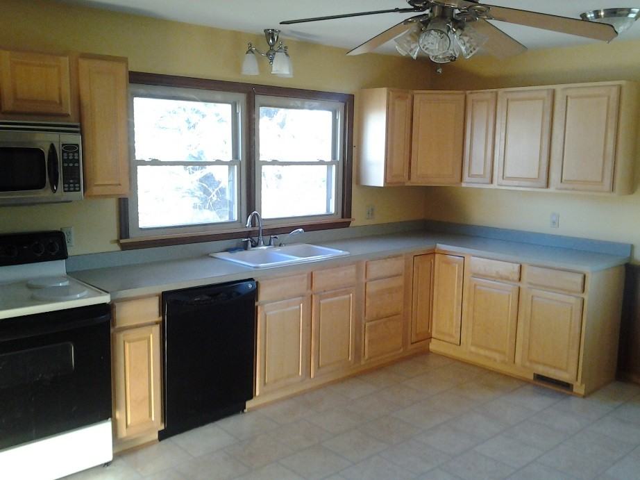 118 E 9th St - Photo 3 of 13