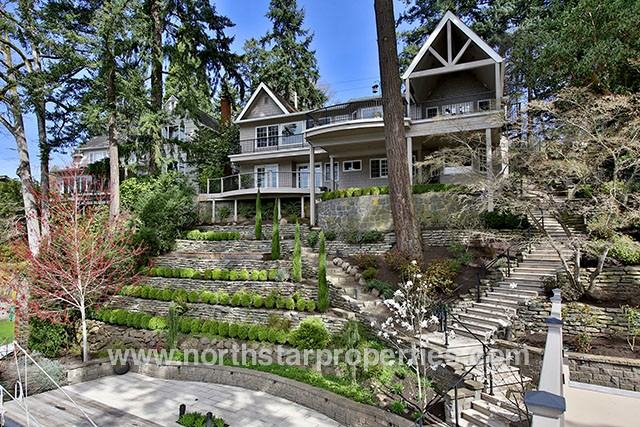 890 Lake Shore Rd - Photo 2 of 16