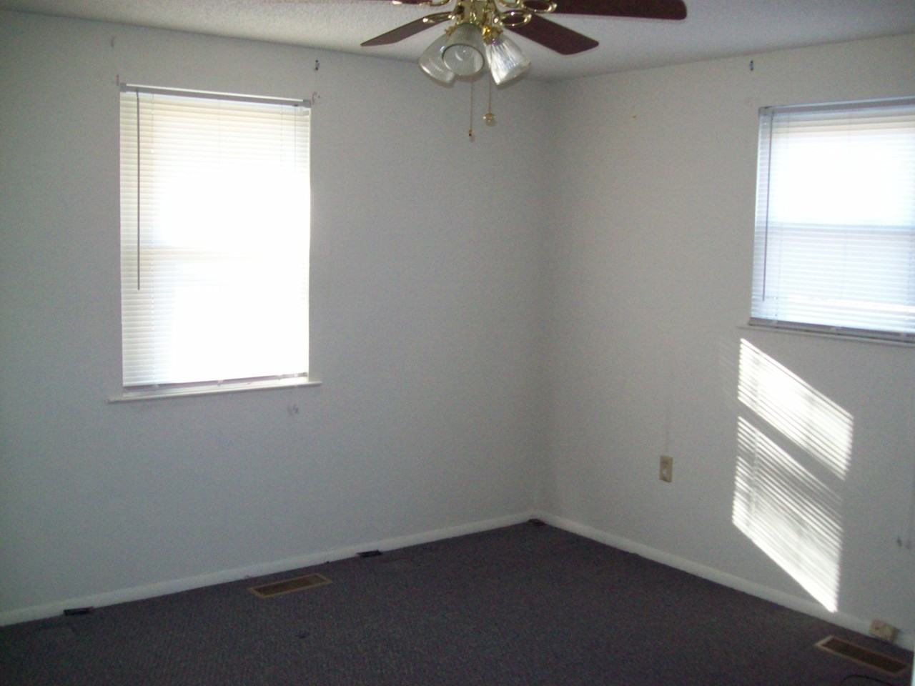 5100 Aurelian Springs Rd - Photo 3 of 6