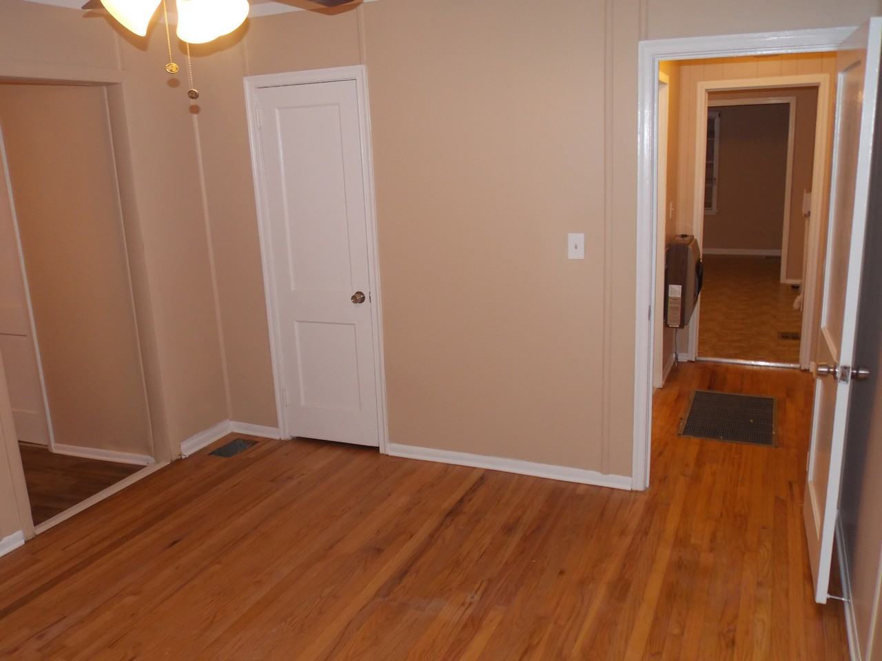 4078 Sunset Dr SW - Photo 2 of 6