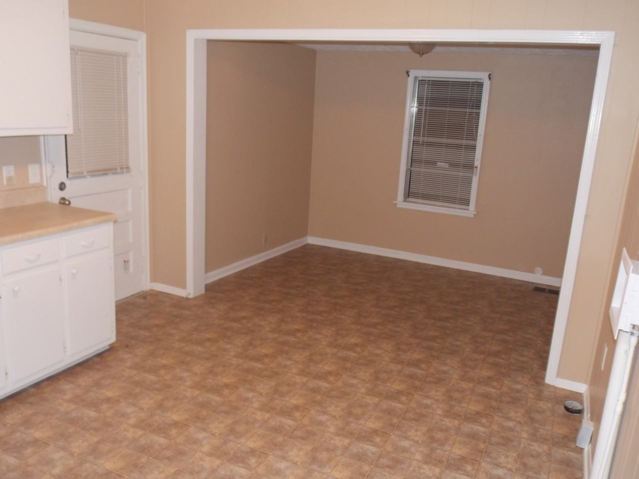 4078 Sunset Dr SW - Photo 3 of 6