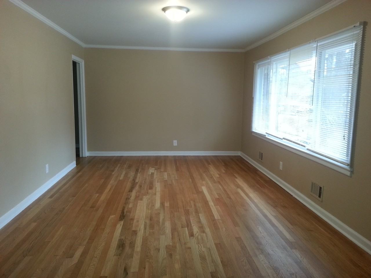 2500 Meadow Lark Dr - Photo 3 of 7