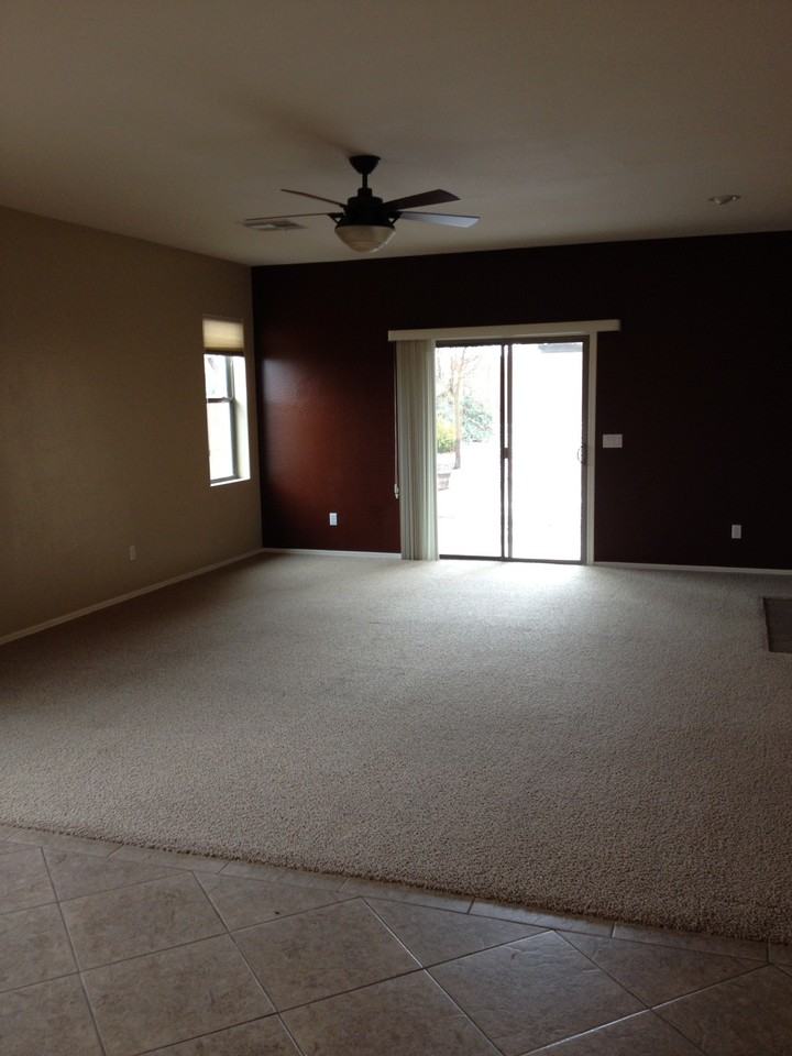 414 Hayes Ct - Photo 3 of 11