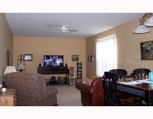 125 Middle Coach Rd - Photo 3 of 8