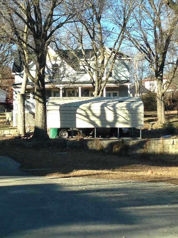 613 Birch St - Photo 2 of 2