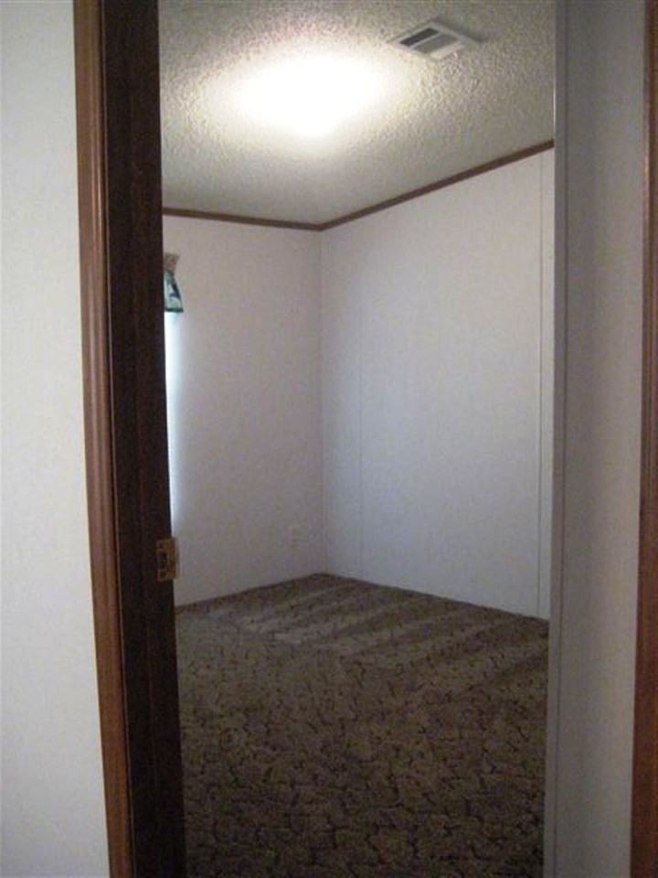 102 Ennis Rd SE - Photo 2 of 13