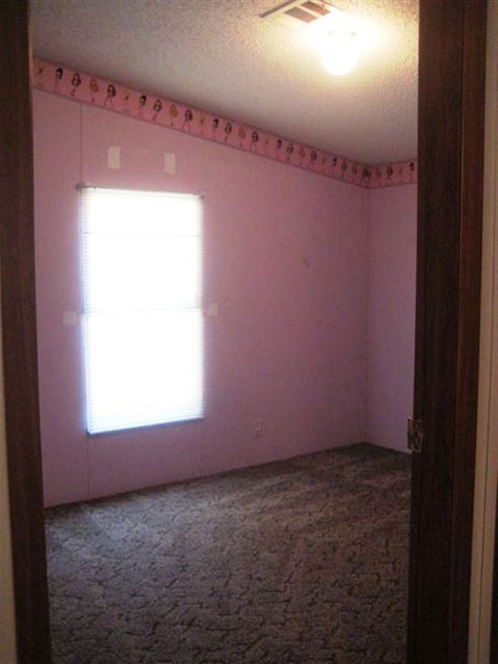 102 Ennis Rd SE - Photo 3 of 13