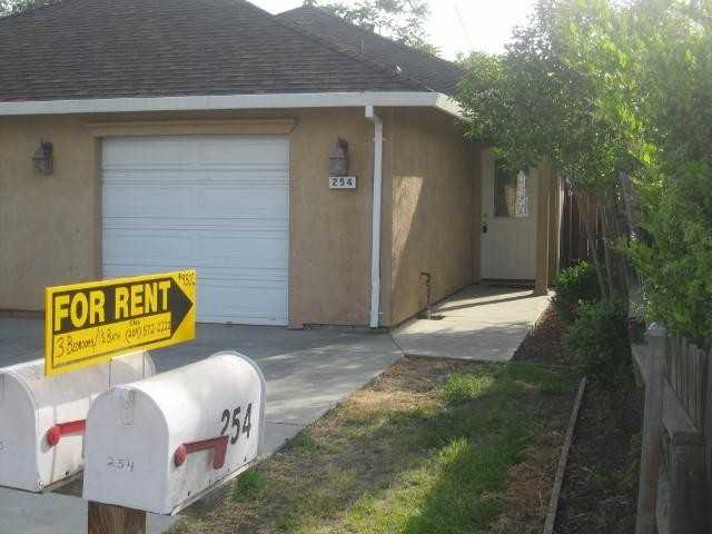 254 S Hinkley Ave - Photo 3 of 12