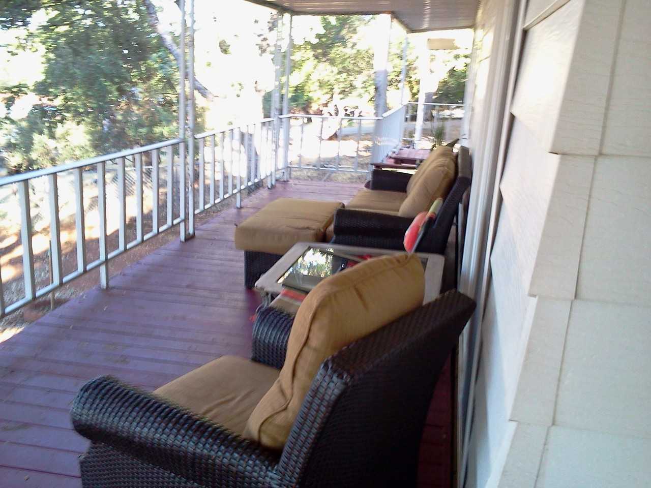 5226 Royal Oaks Dr - Photo 3 of 10