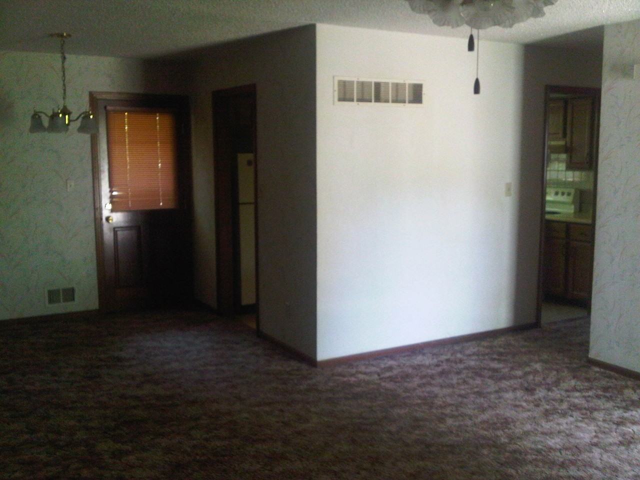 5811 Booth Ave - Photo 3 of 5