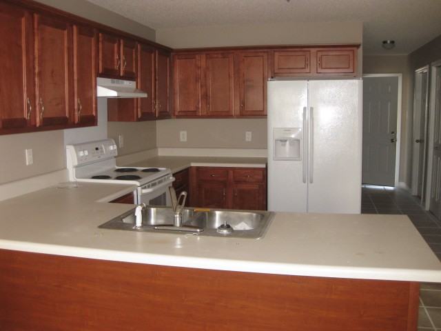 9651 Spring Meadow Dr N - Photo 3 of 13