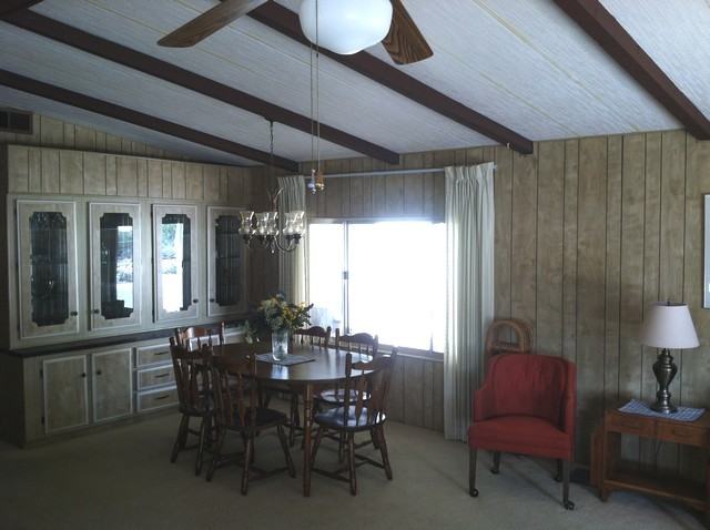 10670 N Ranier Ave - Photo 2 of 12