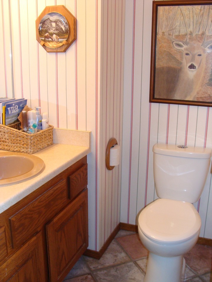 128 High Rd - Photo 2 of 13