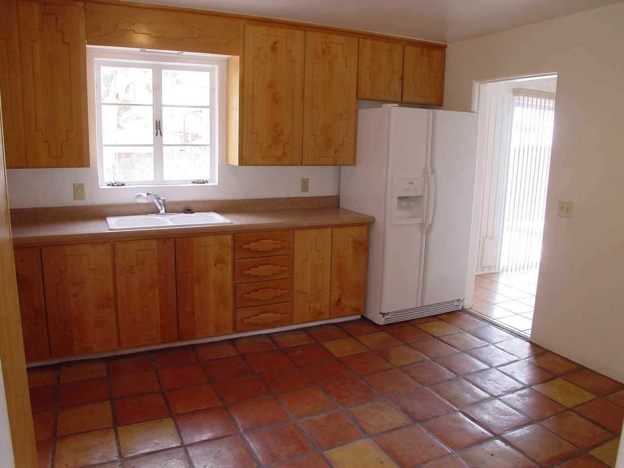 2602 E Exeter St - Photo 2 of 17