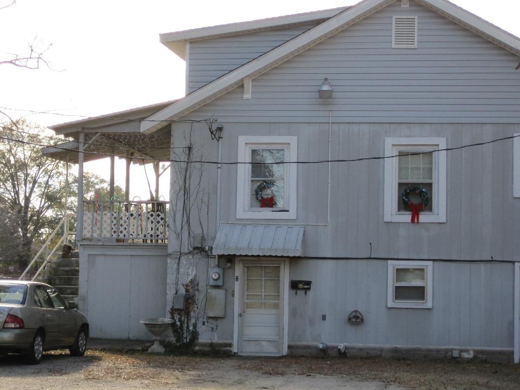 403 W Hamlet Ave - Photo 2 of 15