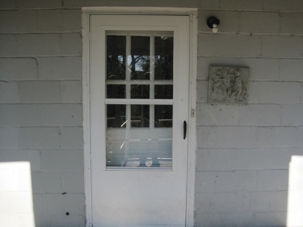 403 W Hamlet Ave - Photo 3 of 15