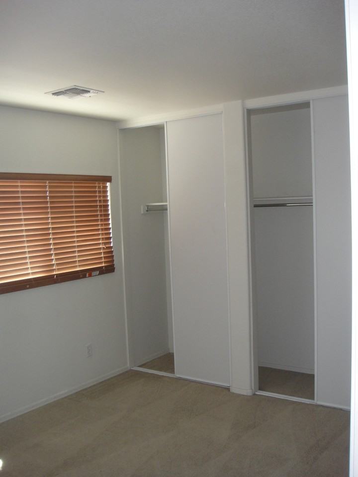 4808 S 25th Dr - Photo 3 of 6