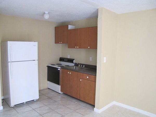 1355 Alibaba Ave - Photo 2 of 7