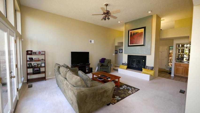 13209 Della Longa Ln NE - Photo 2 of 15