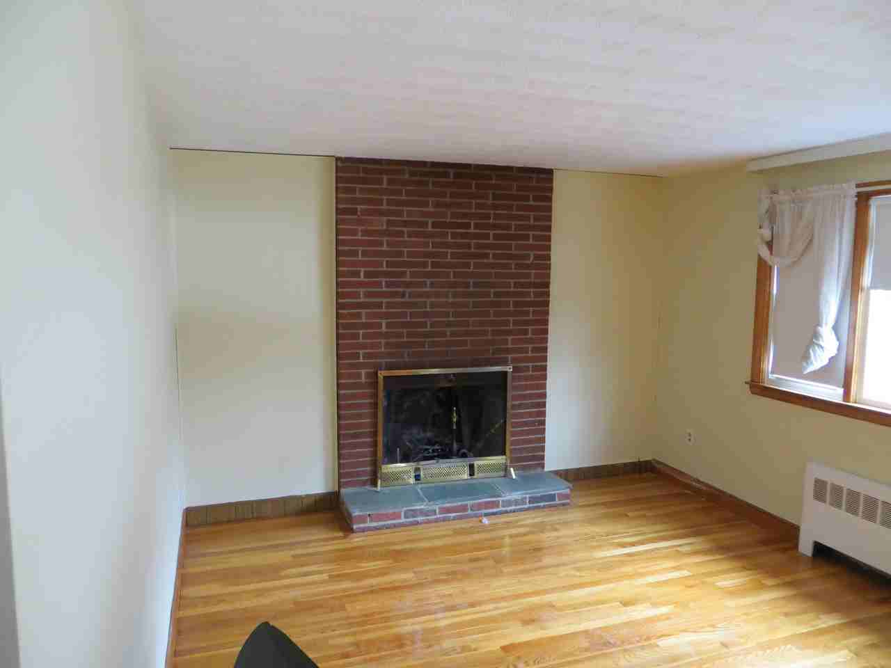 8 Maura Dr - Photo 2 of 10