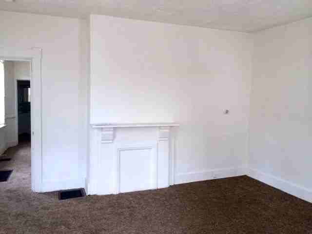 4135 Lakeman St - Photo 2 of 9