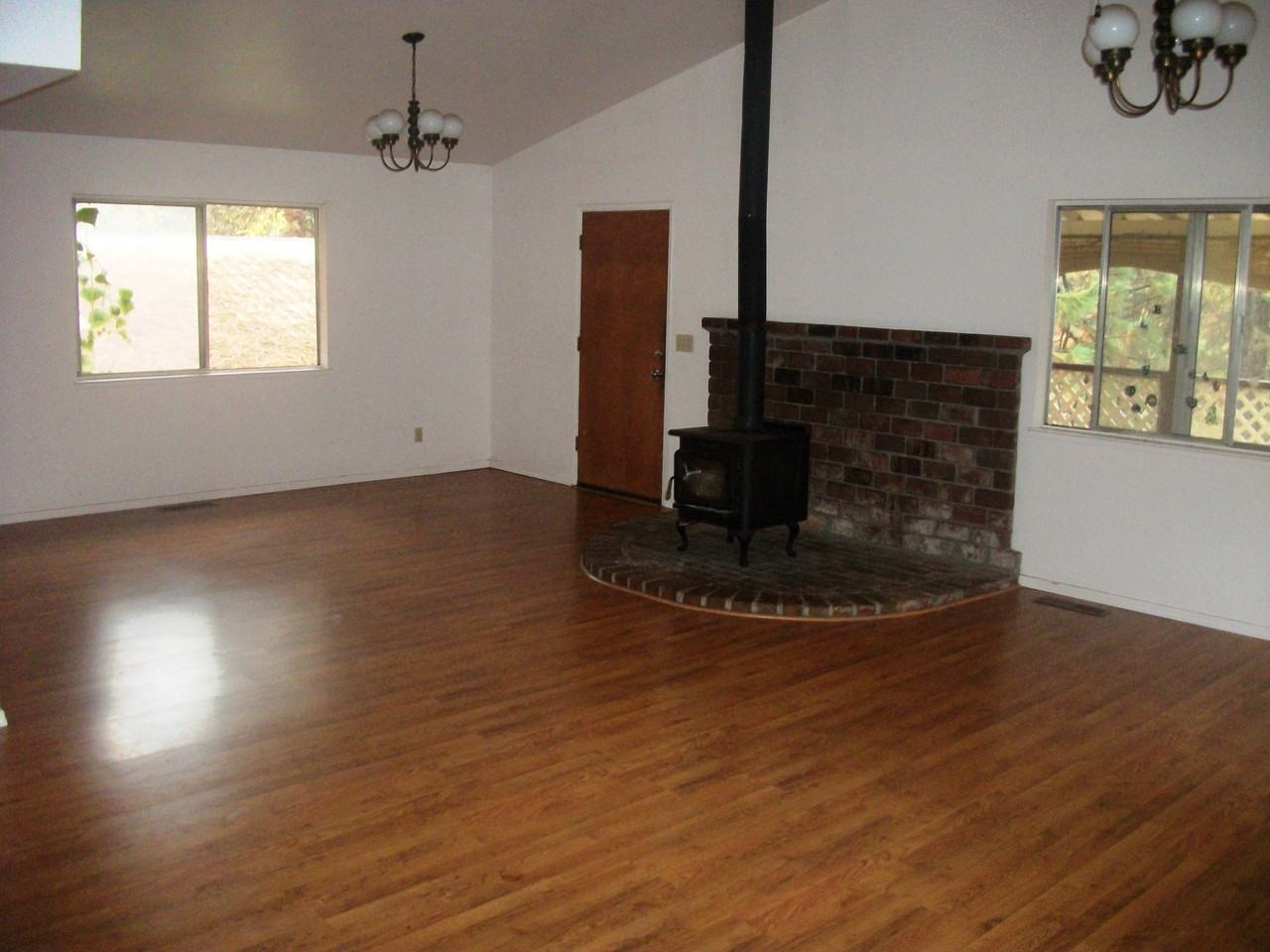 5140 Fair Pines Ln - Photo 2 of 7