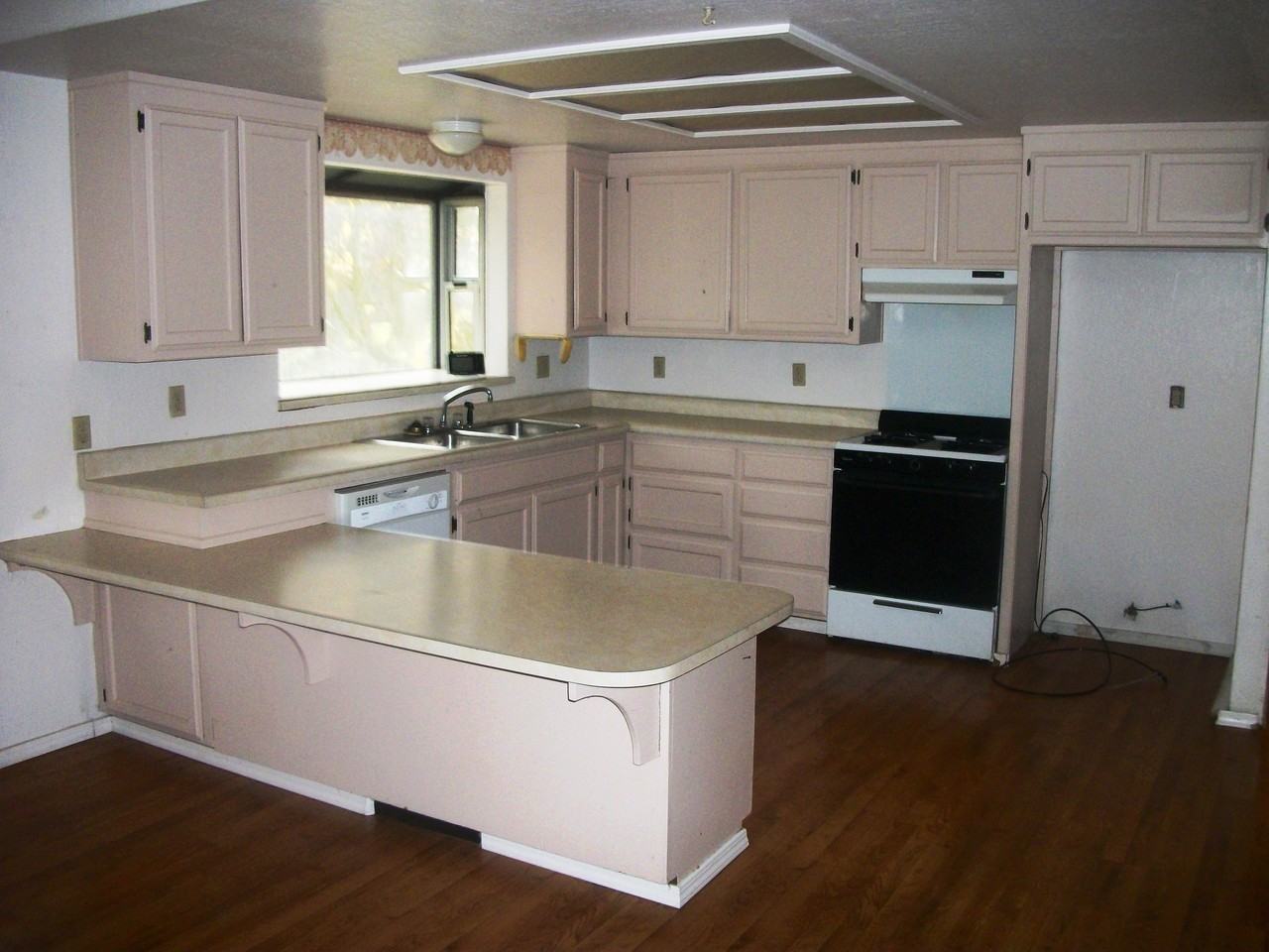 5140 Fair Pines Ln - Photo 3 of 7