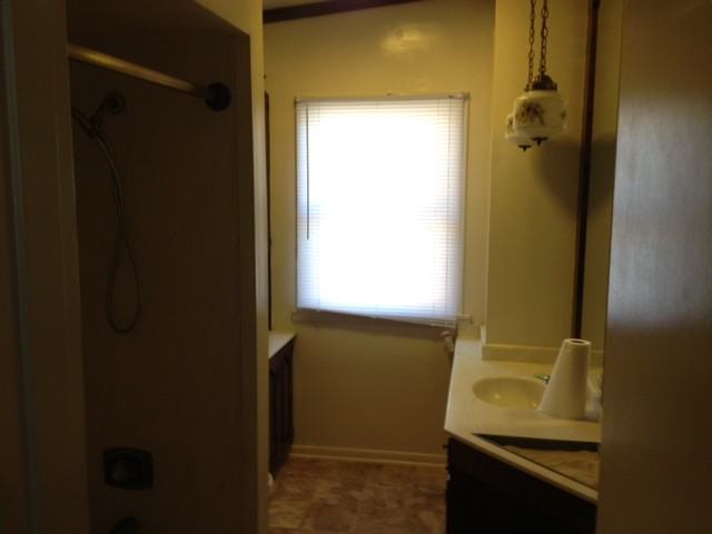 802 12th Street - Photo 2 of 7