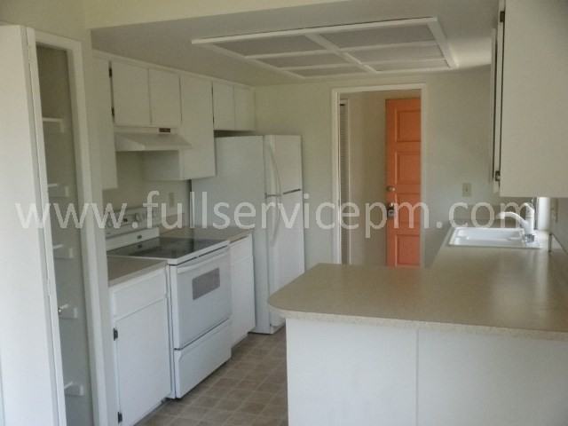 10026 61st Ave S - Photo 3 of 20