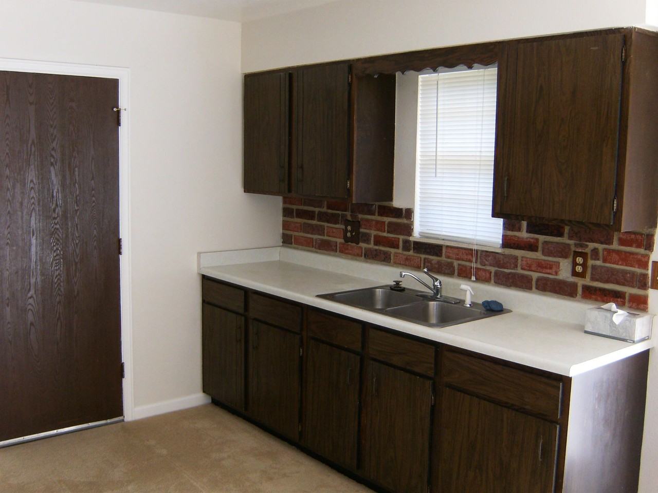 15978 E 18th Pl - Photo 2 of 13