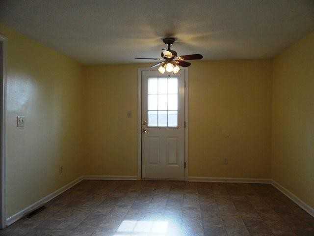 5839 Wallace Ave - Photo 3 of 7