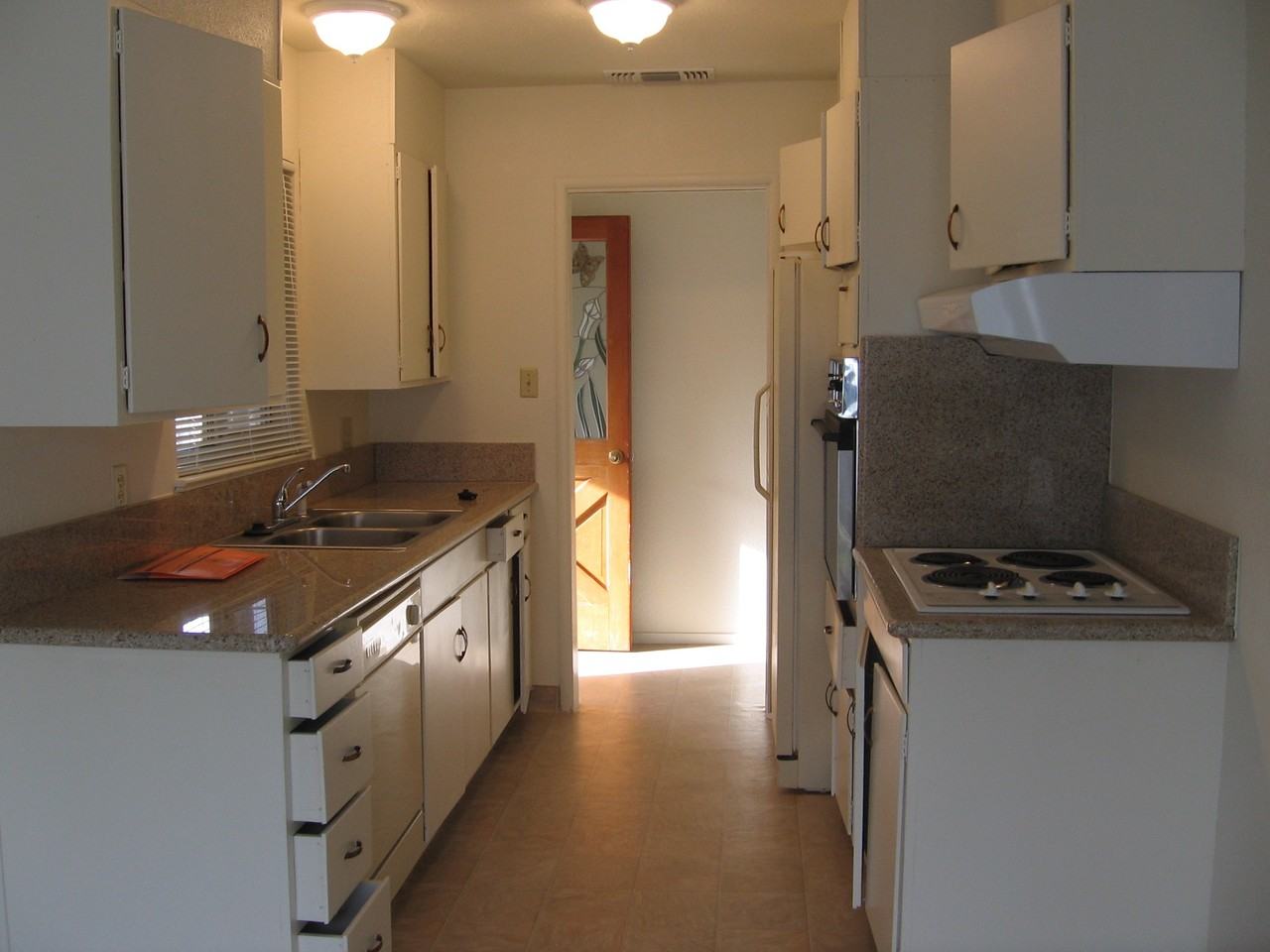 7037 Lincoln Oaks Dr - Photo 2 of 9