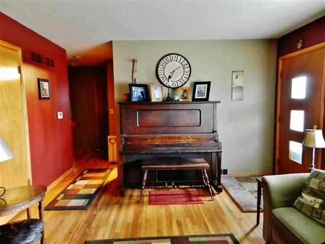 2062 10th Ave - Photo 3 of 4