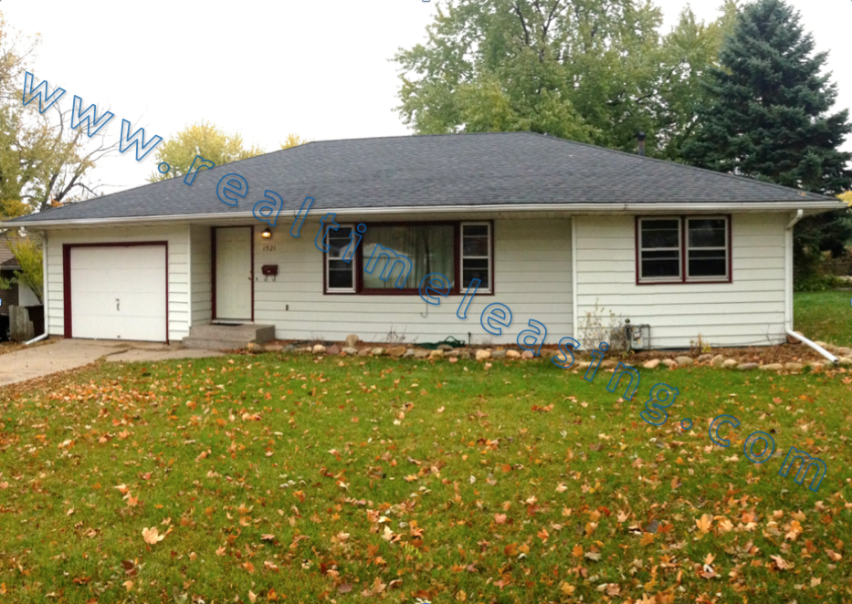 1521 Tyler St - Photo 2 of 13