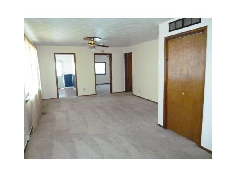 2507 S A St - Photo 3 of 8