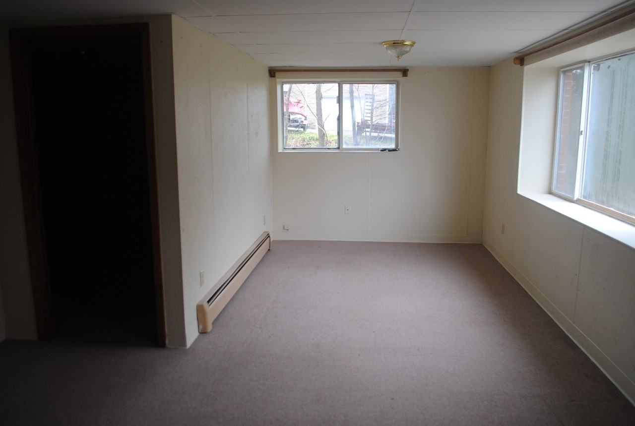 19105 Garrett Hwy - Photo 3 of 7