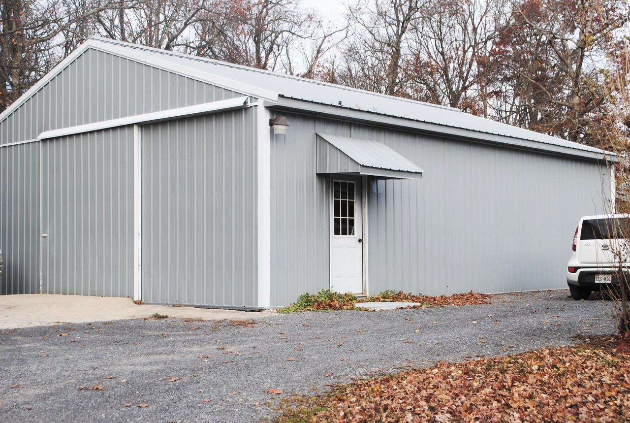 4323 Broadford Rd - Photo 2 of 14