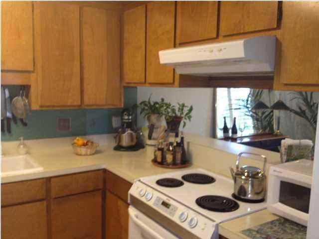 22 Maplecrest Dr - Photo 3 of 14