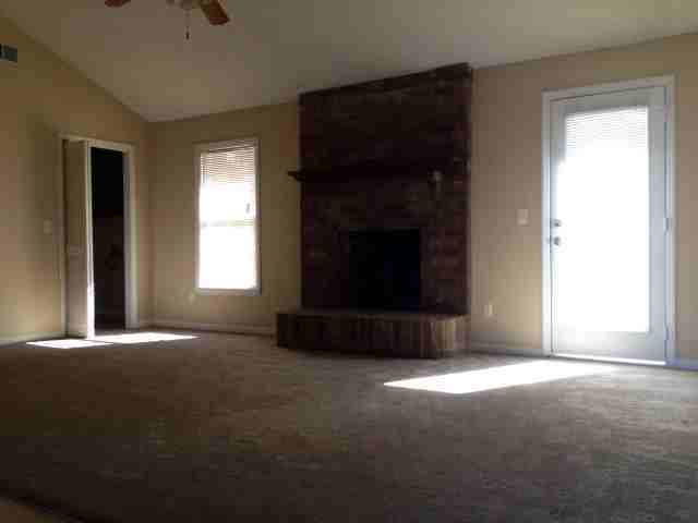 104 Tee Pee Ct - Photo 2 of 10