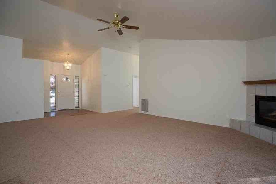 50 E Mohawk Dr - Photo 2 of 15