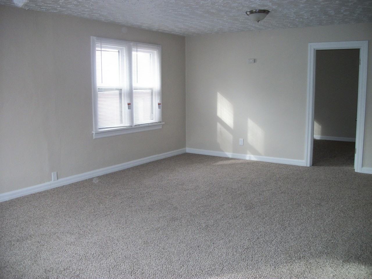 3005 Kemp Dr - Photo 2 of 16