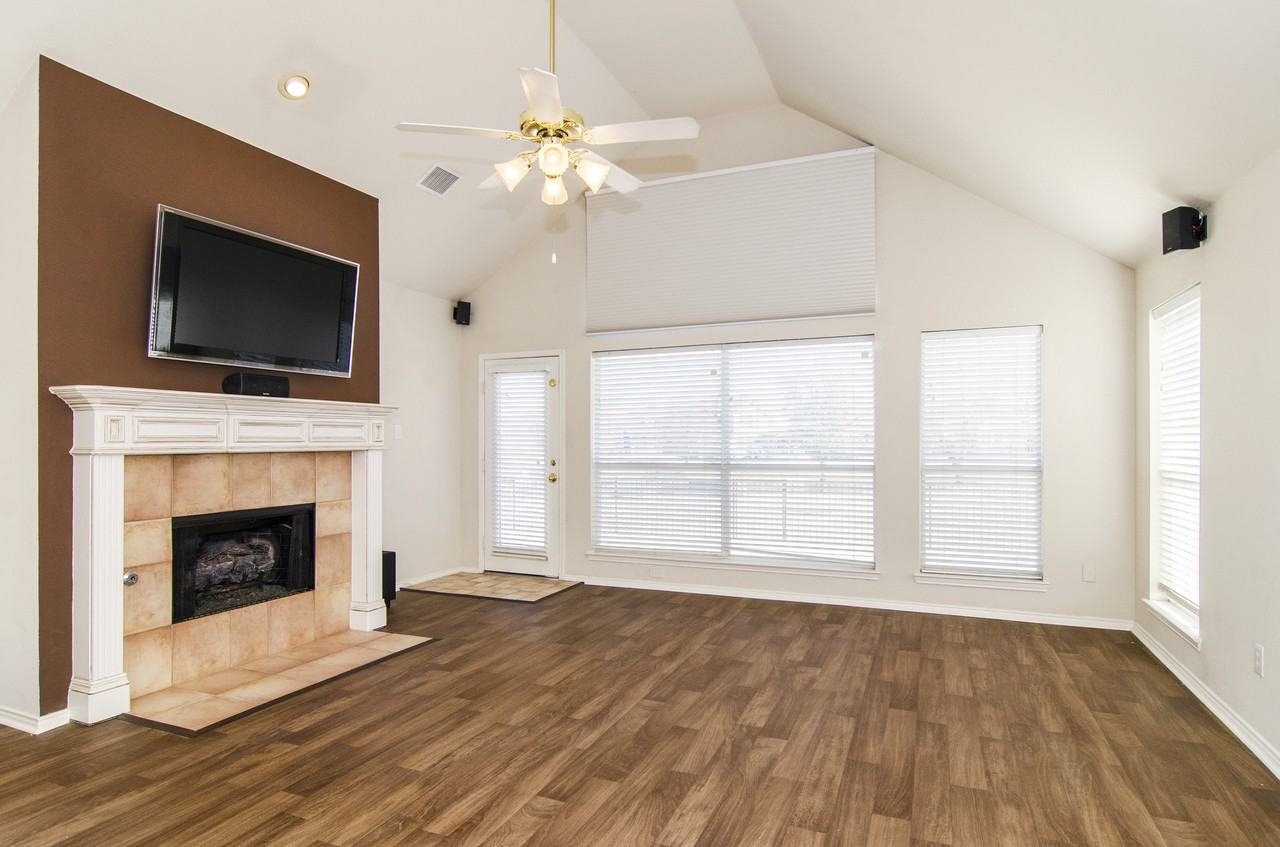 9140 Blue Grass Trail - Photo 2 of 9
