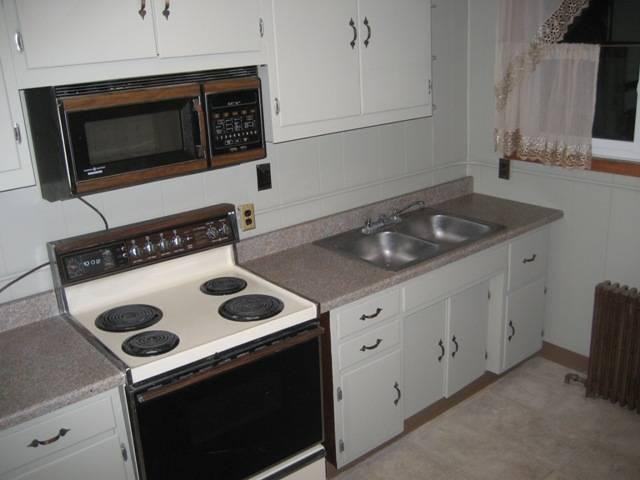 412 1st St - Photo 2 of 9